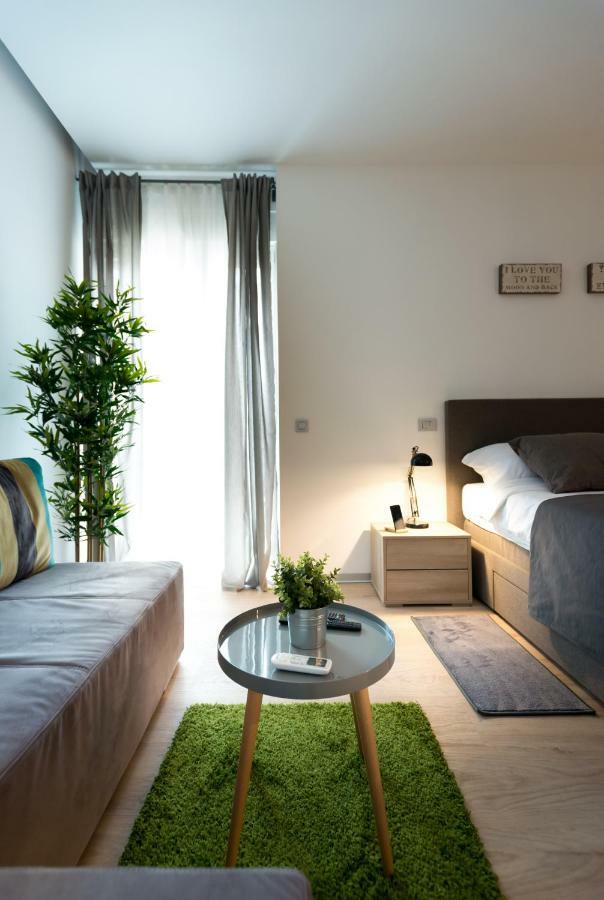 H4U Smart Deluxe Apartment Zagreb Exterior photo